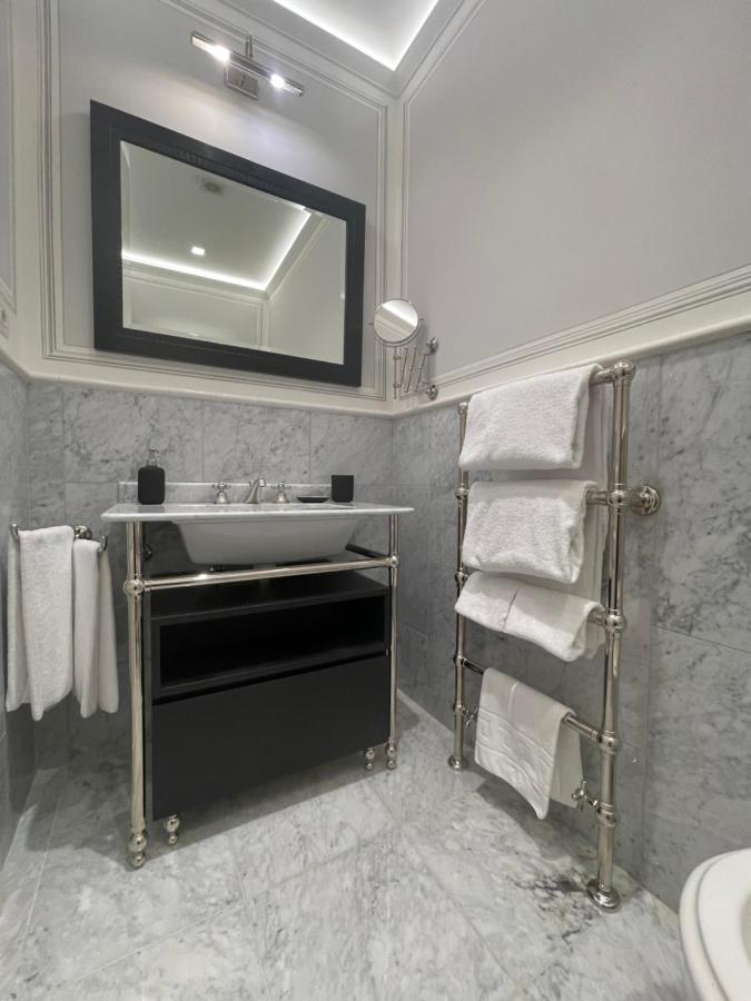 Calzaiuoli3 Luxury Flat In The City Center Of Флоренція Екстер'єр фото